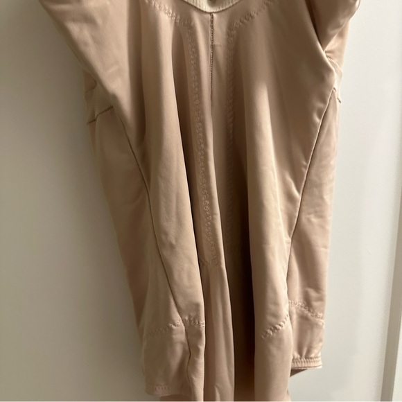 Miracle suit size 38 DD GUC clean - Picture 9 of 16